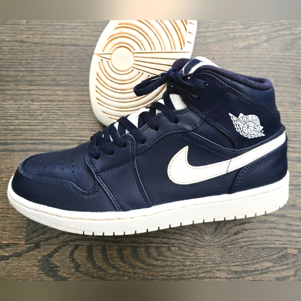 Jordan 1 Mid Navy Blue/ White